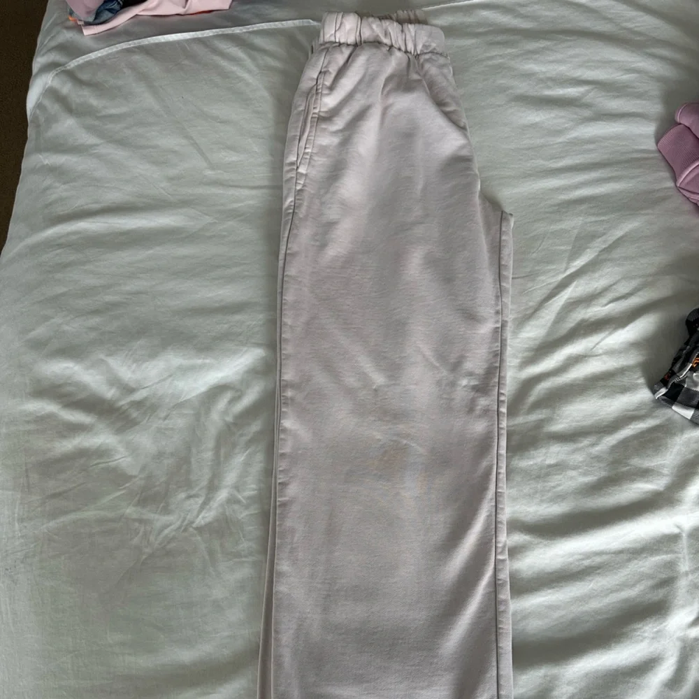 John Galt (Brandy Melville) Sweatpants - Picture 3 of 4
